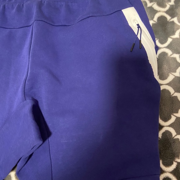 Nike Tech - Picture 6 of 8